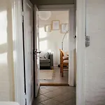 Det Gamle Hus Ved Soen *