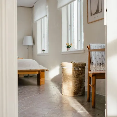 Apartment Det Gamle Hus Ved Soen Grasten